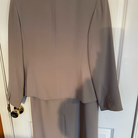 Suit - Picture 2 of 3